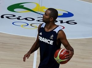 Tony Parker Francia-Basketball-training-02